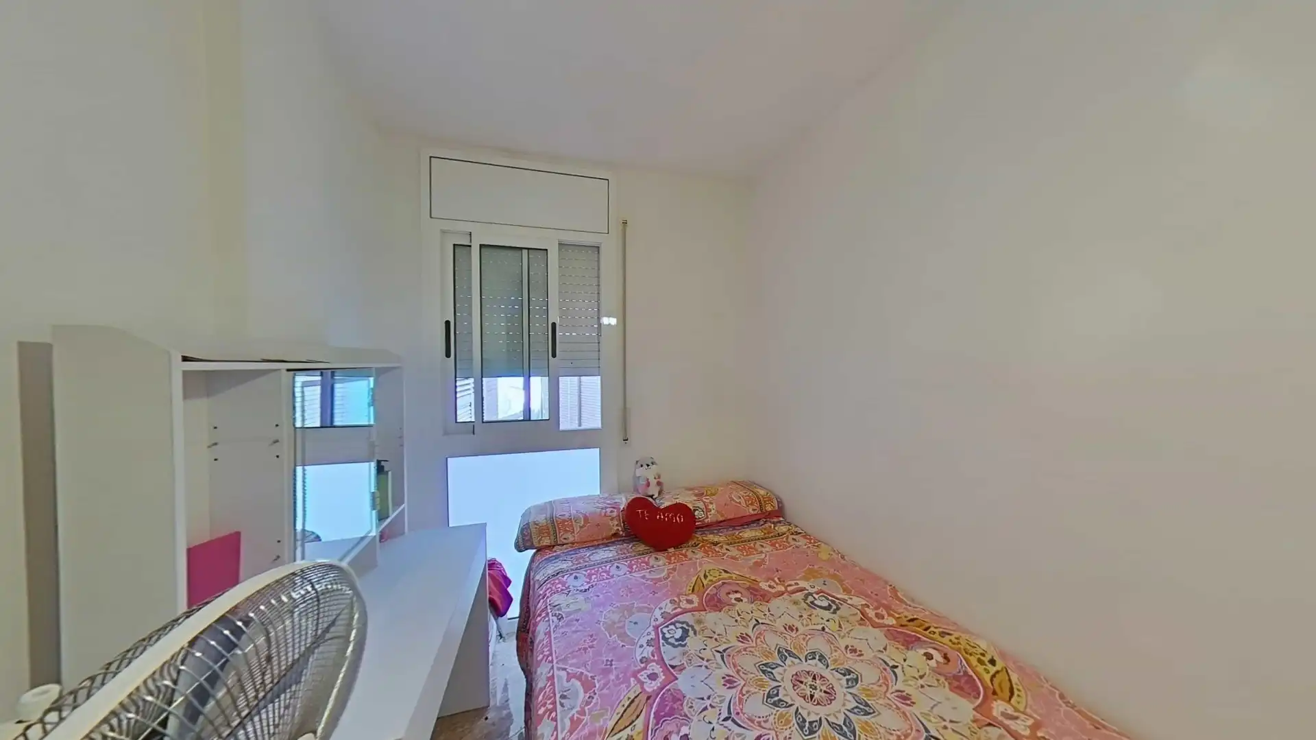Habitación de Dúplex en venta en El Pla del Penedès con Aire acondicionado, Calefacción y Piscina