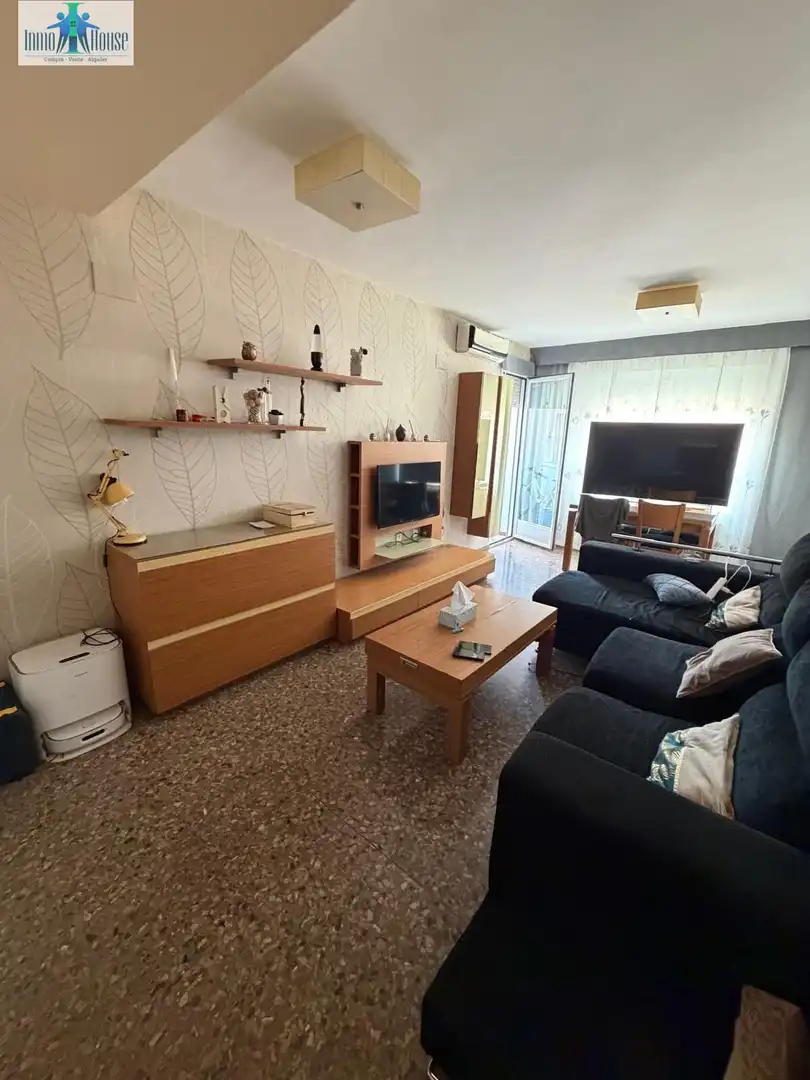 Sala d'estar de Pis en venda en Albacete amb Aire condicionat, Calefacció i Moblat