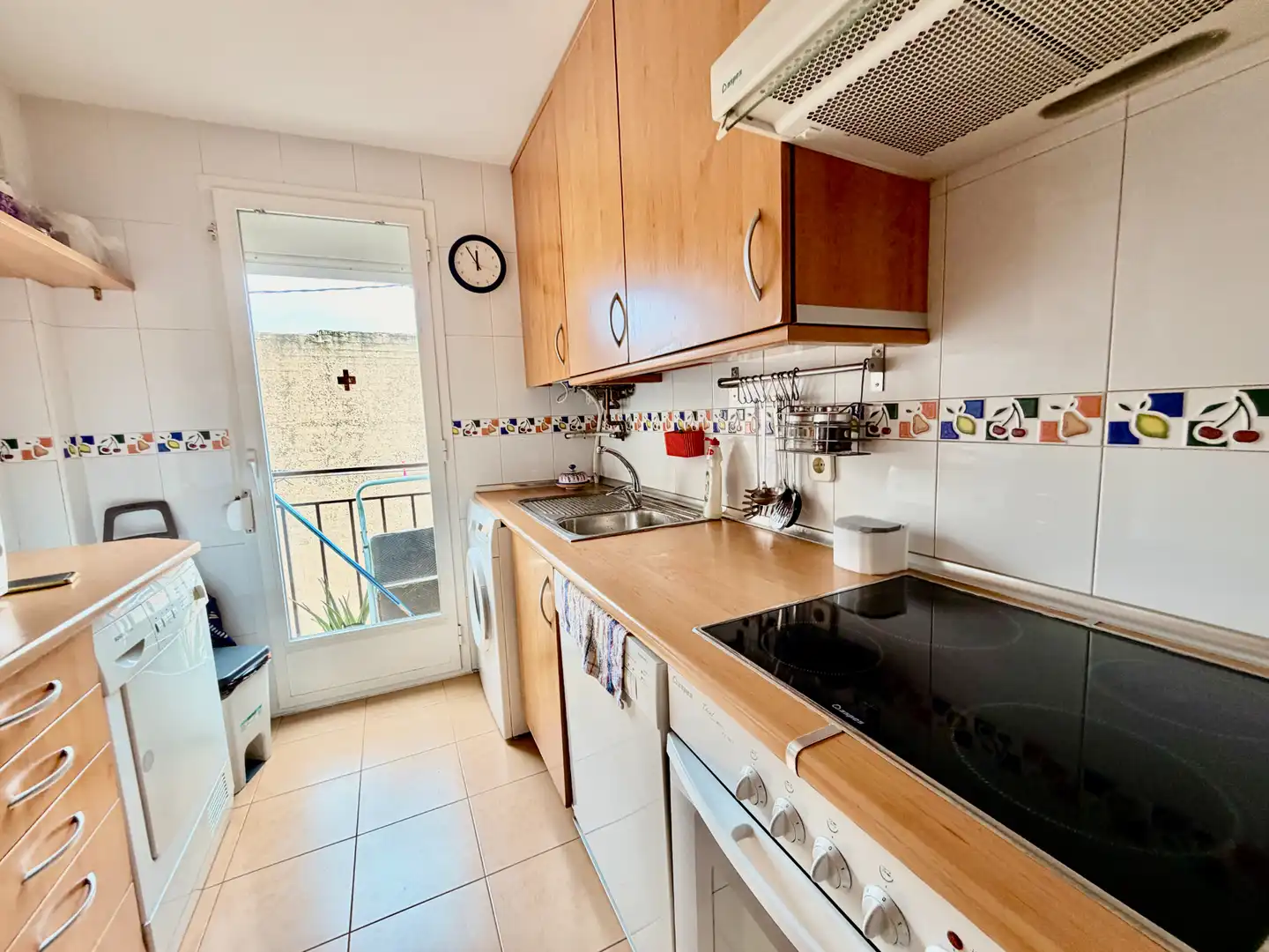 Kitchen of Flat for sale in Madrid  with Air Conditioner, Heating and Parquet flooring