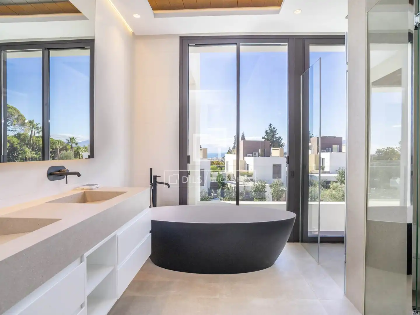 Baño de Casa o chalet en venta en Marbella con Aire acondicionado, Calefacción y Jardín privado