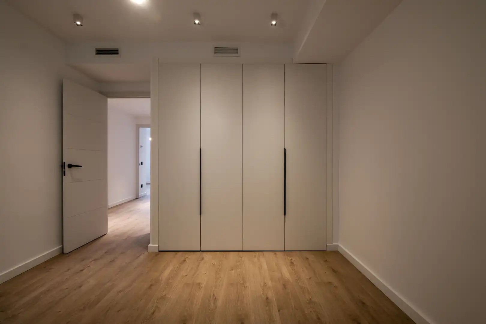 Bedroom of Flat for sale in Lleida  with Air Conditioner, Heating and Furnished