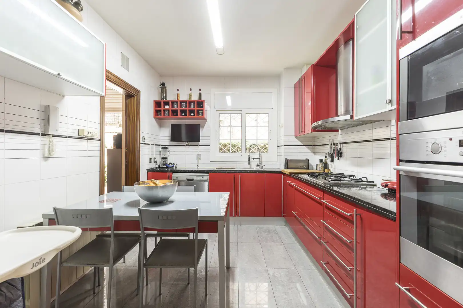 Cocina de Piso en venta en Barcelona con Calefacción, Jardín privado y Terraza