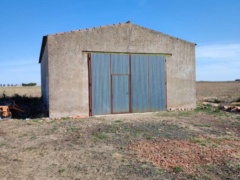 Vista exterior de Local de lloguer en Villaverde de Guareña