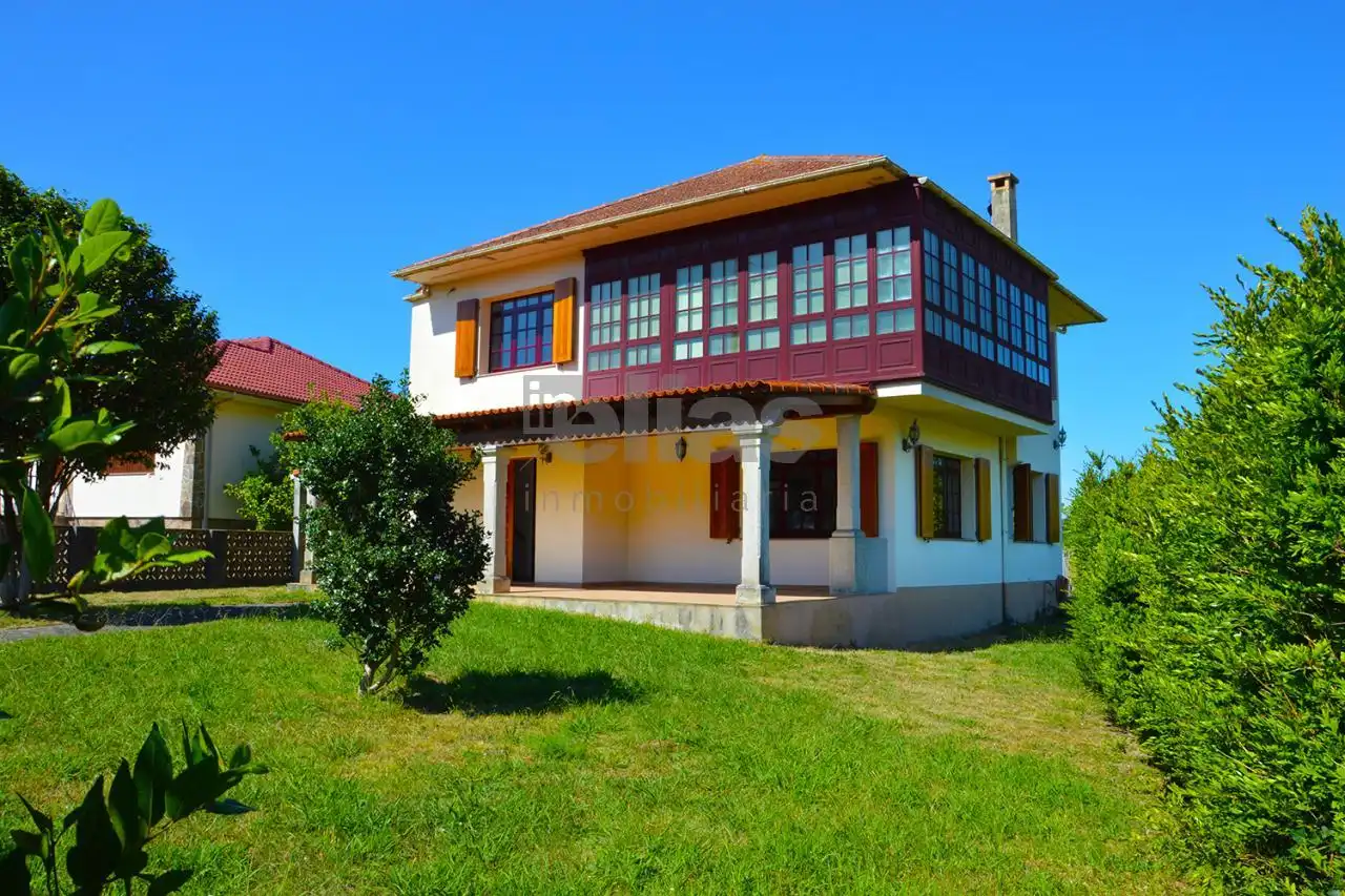 Casa amb jardí en venda a Cabana de Bergantiños