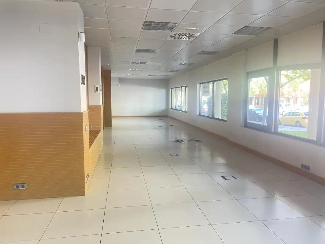 Local de lloguer en Pozuelo de Alarcón amb Calefacció