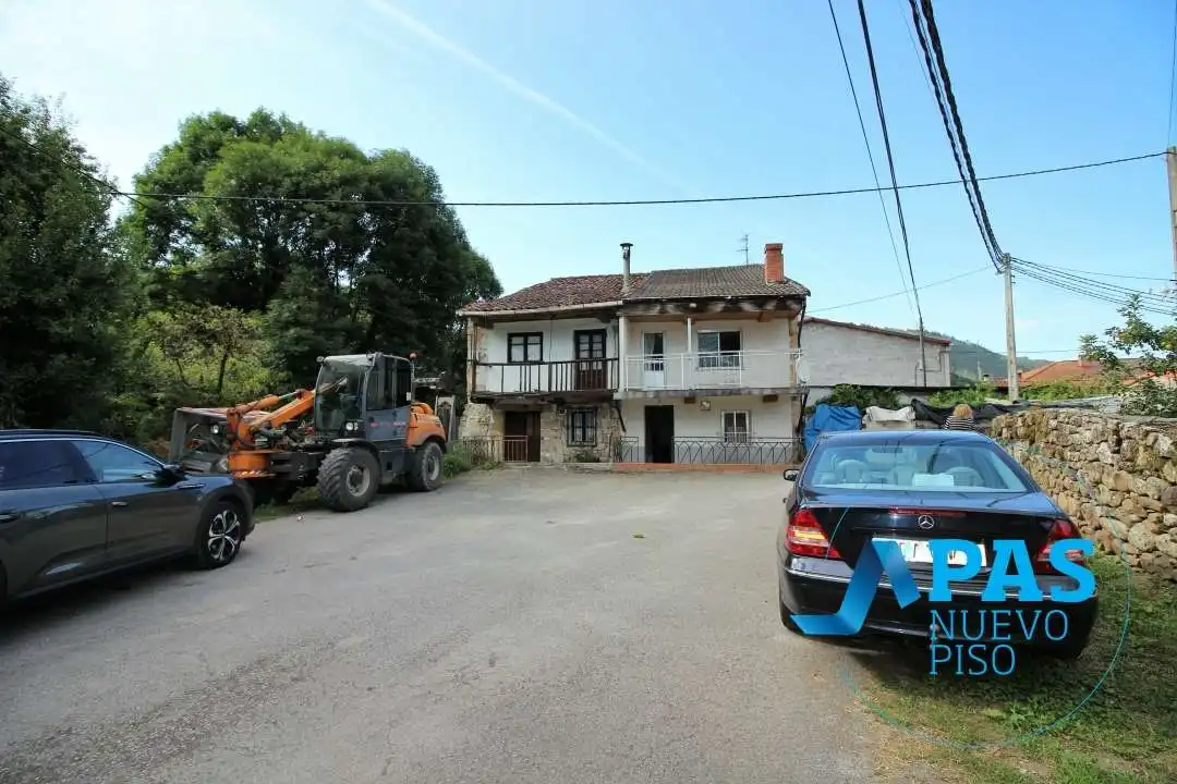 Vista exterior de Casa o chalet en venta en Villafufre con Jardín privado y Balcón