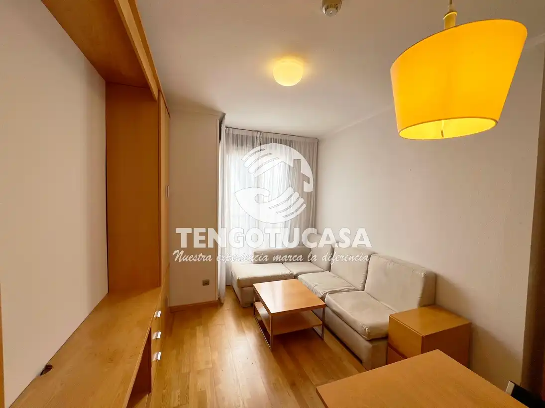 Dormitori de Pis en venda en  Madrid Capital amb Calefacció, Piscina i Moblat