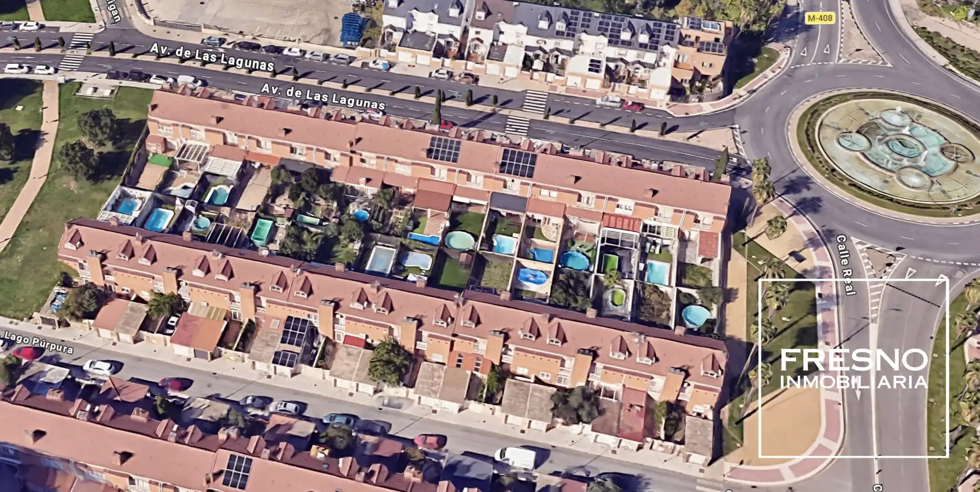 Vista exterior de Casa o xalet en venda en Parla amb Jardí privat i Terrassa