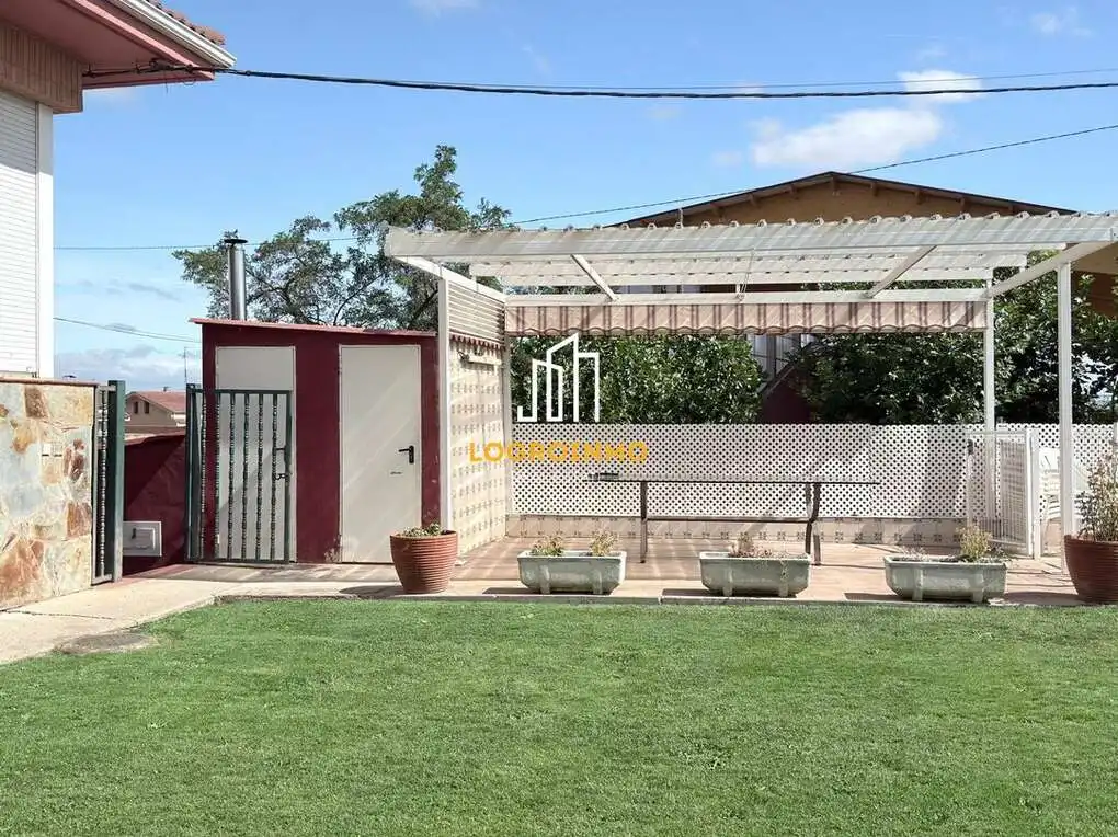 Jardín de Casa o chalet en venta en El Redal con Calefacción, Trastero y Piscina