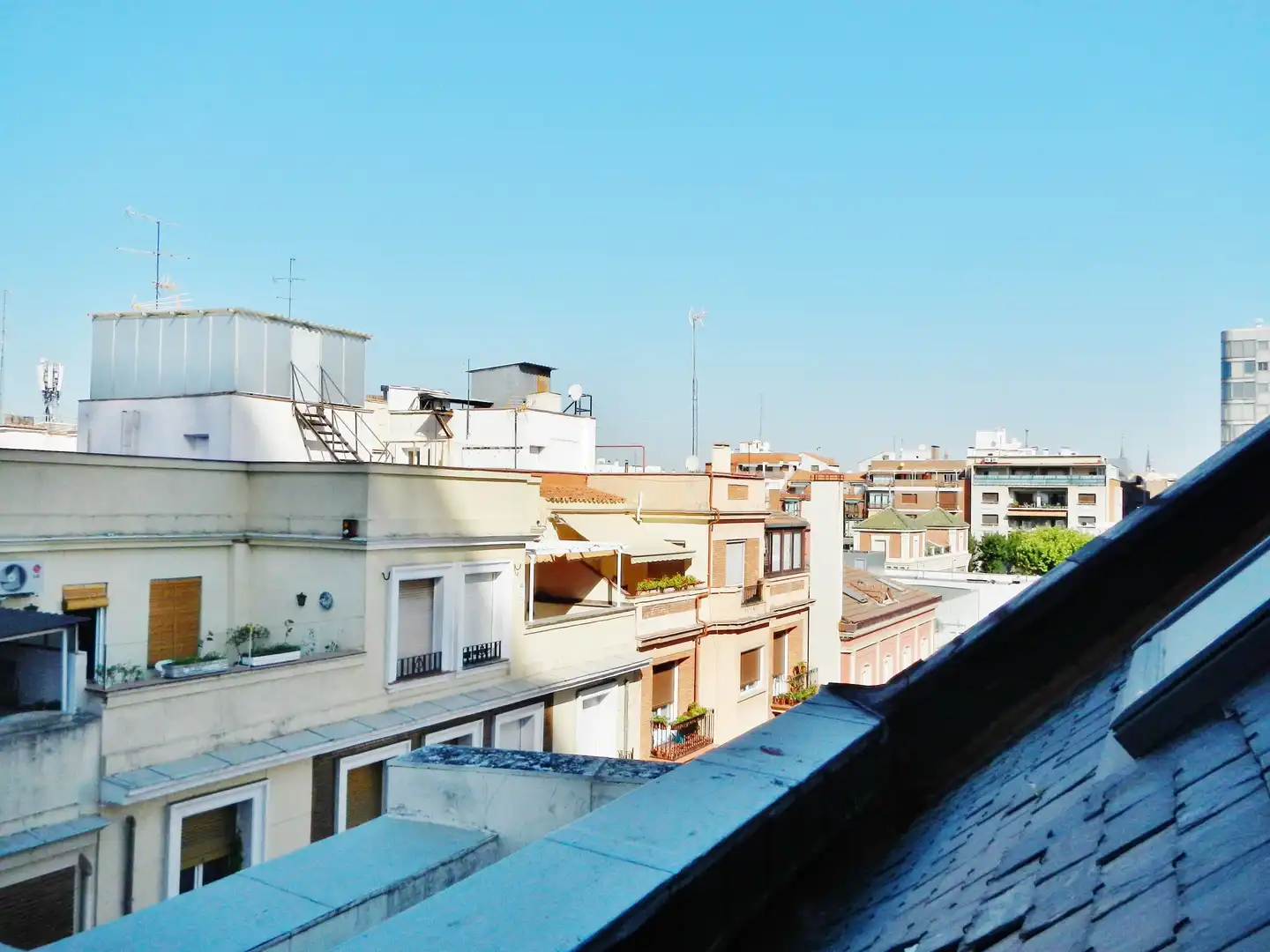 Exterior view of Attic for rent in Madrid  with Air Conditioner, Heating and Furnished