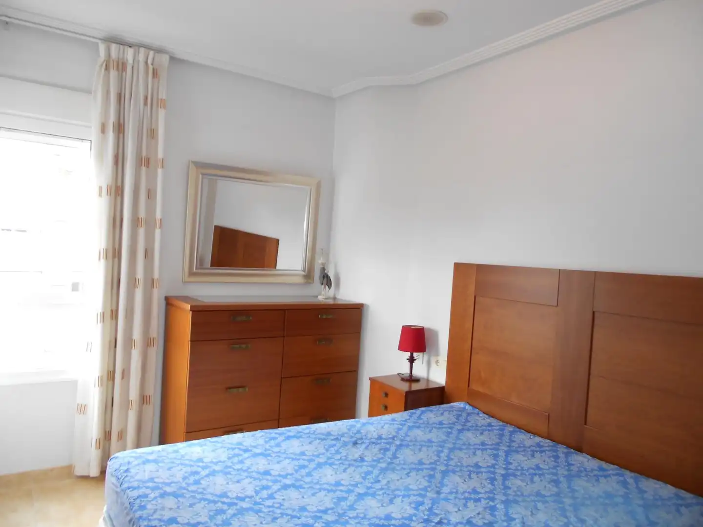 Dormitori de Apartament de lloguer en Murcia amb Aire condicionat, Terrassa i Moblat