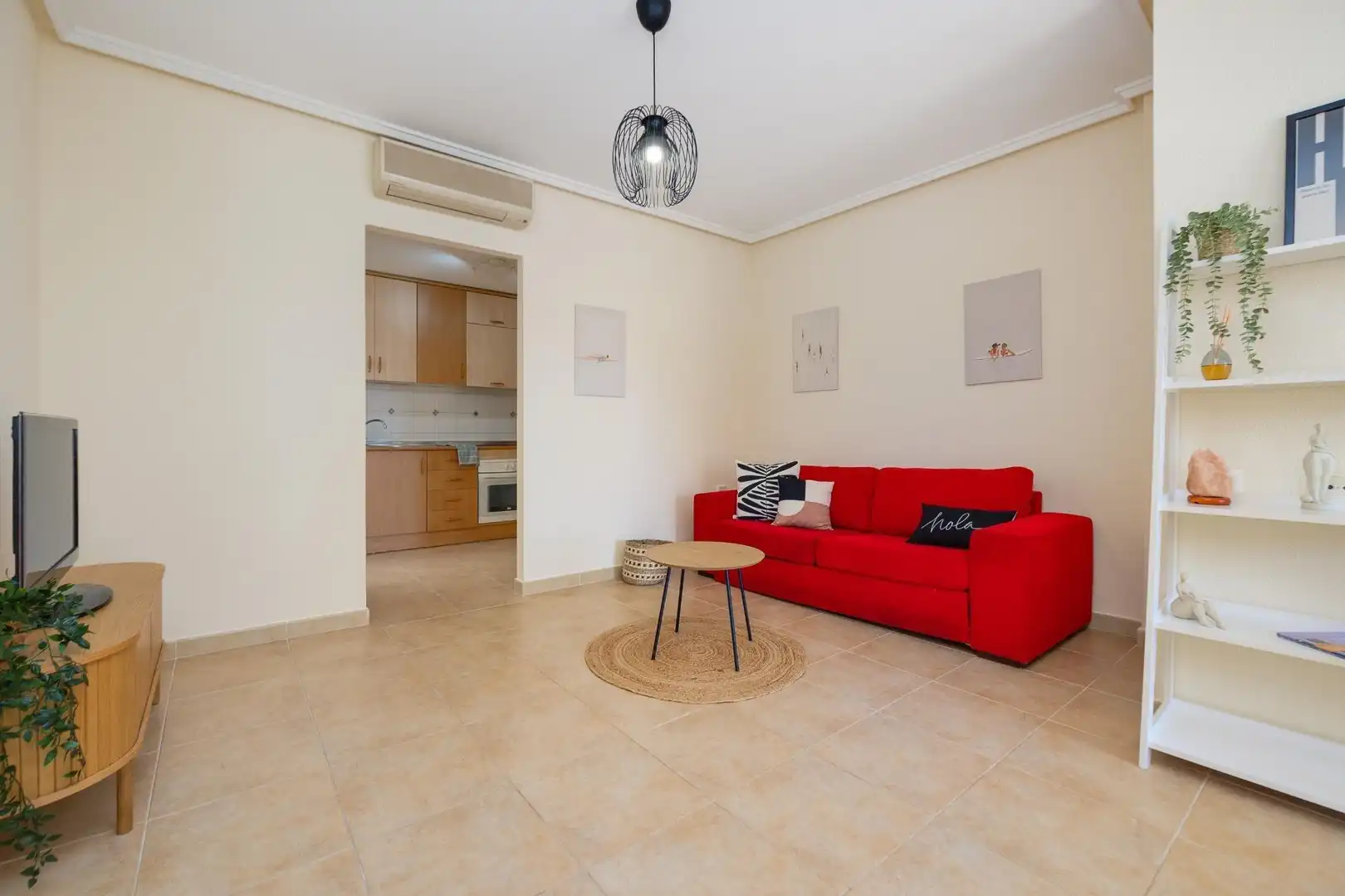 Sala d'estar de Planta baixa en venda en Torrevieja amb Aire condicionat, Calefacció i Jardí privat