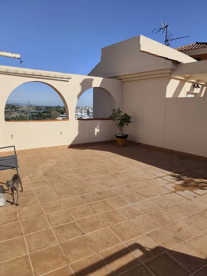 Ático con piscina en venta en Estepona Pueblo, imagen 3