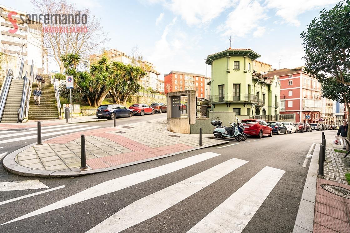 Außenansicht von Wohnung zum Verkauf in Santander