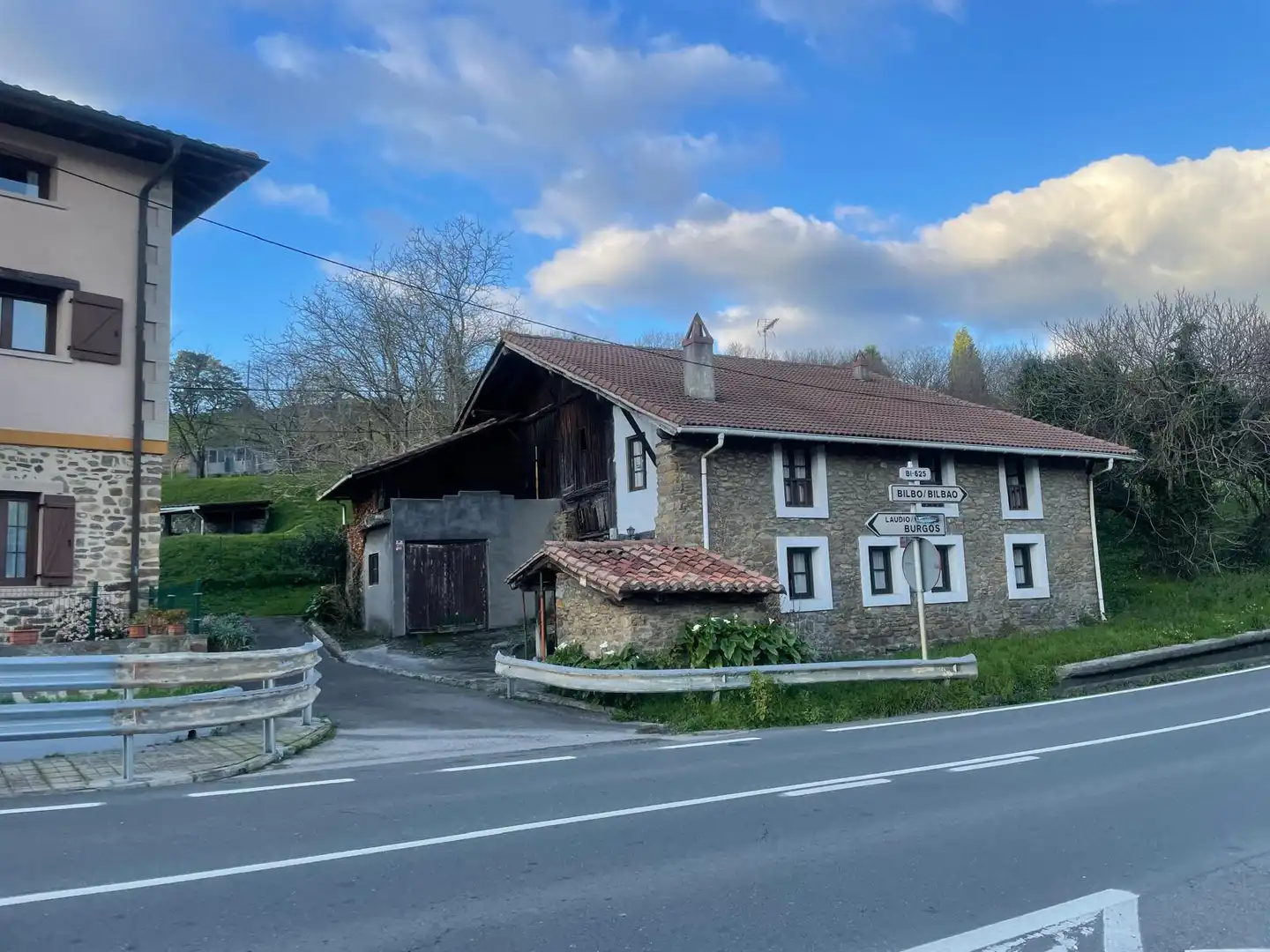 Vista exterior de Casa o xalet en venda en Arrankudiaga / Zollo amb Calefacció i Traster
