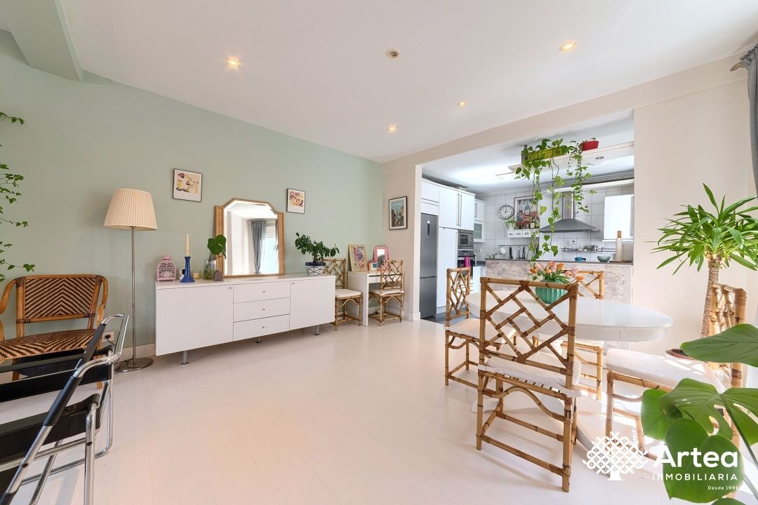 Kitchen of Flat for sale in Bilbao   with Heating