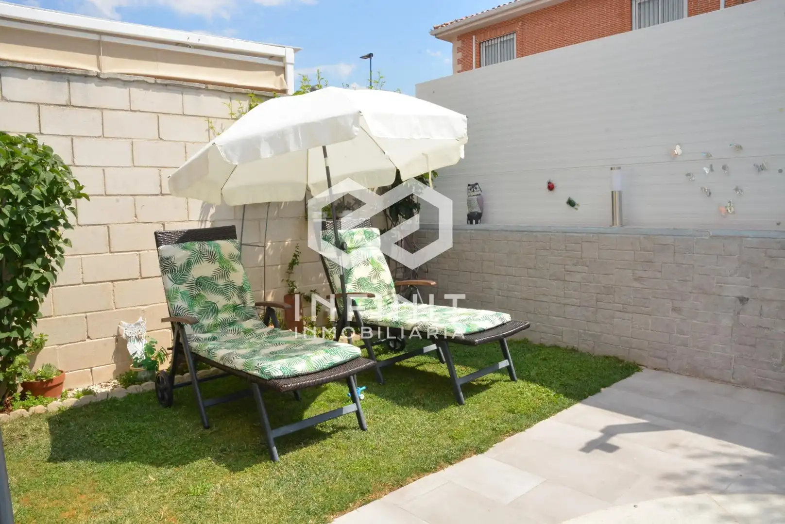 Terrassa de Casa adosada en venda en Torrejón del Rey amb Calefacció, Jardí privat i Terrassa