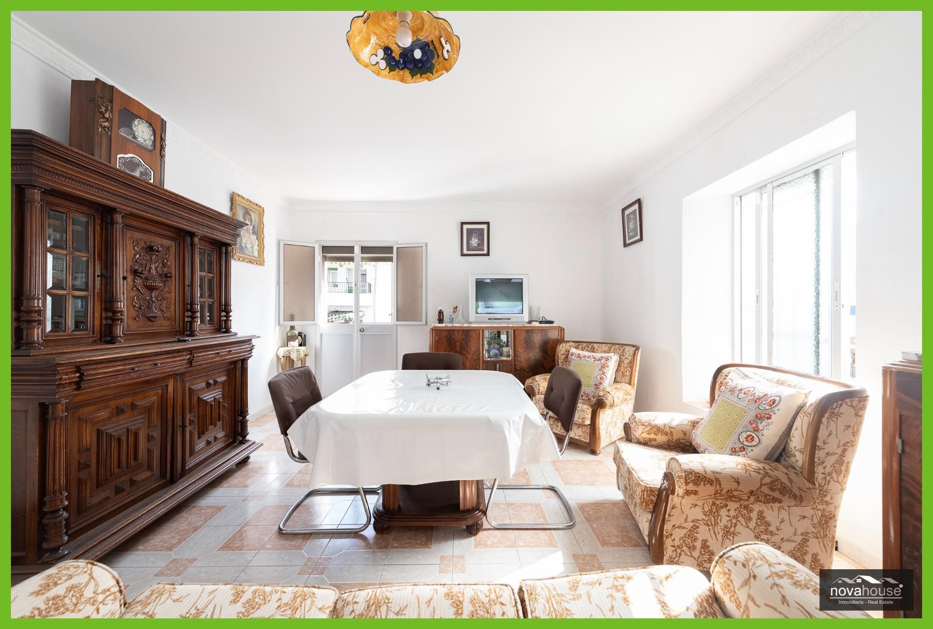 Menjador de Casa o xalet en venda en Almáchar amb Terrassa