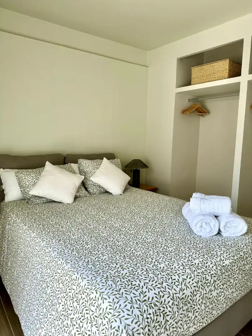 Bedroom of Flat for sale in Roses  with Air Conditioner, Heating and Furnished