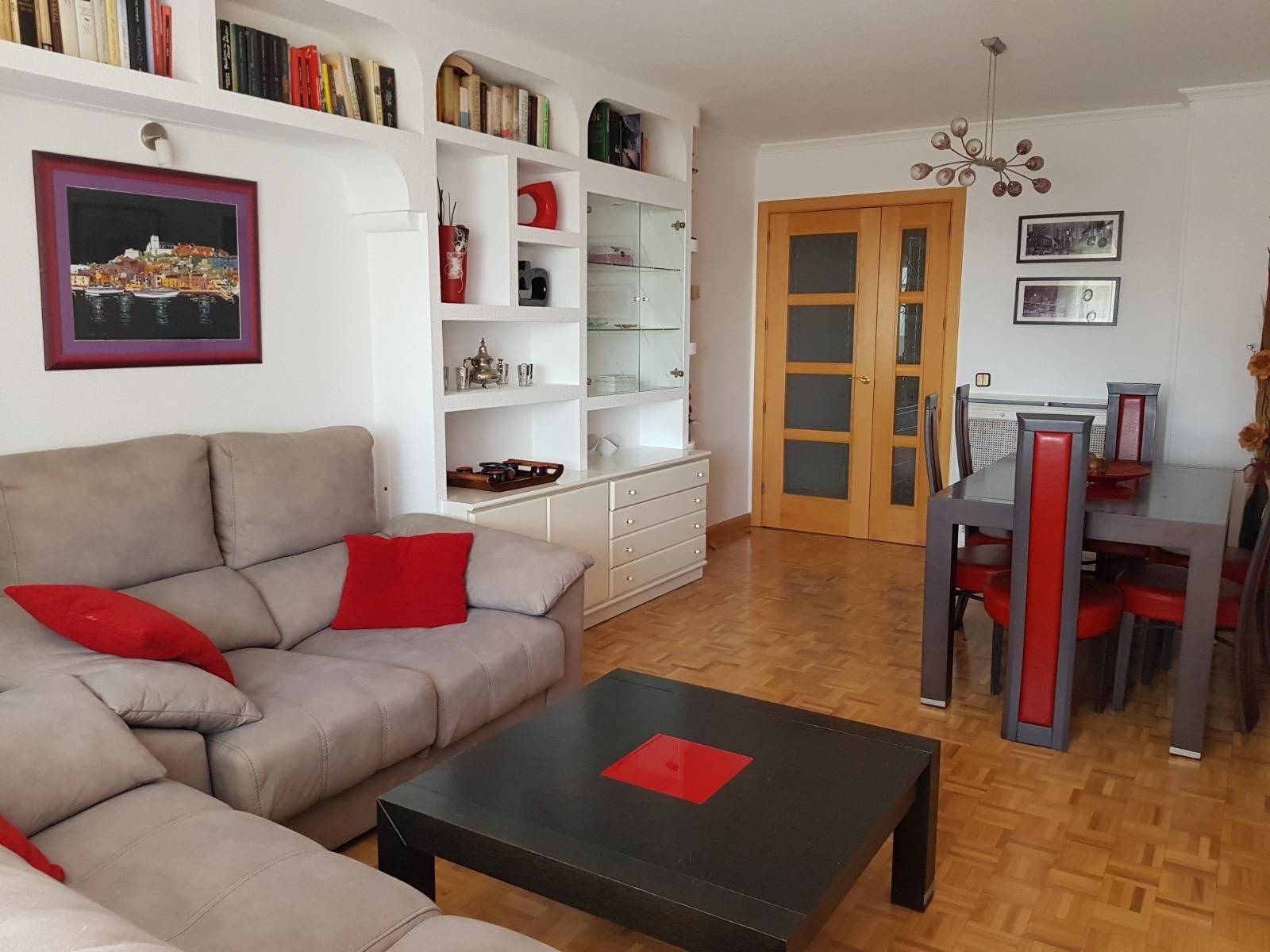 Living room of Flat for sale in  Madrid Capital  with Air Conditioner, Private garden and Parquet flooring