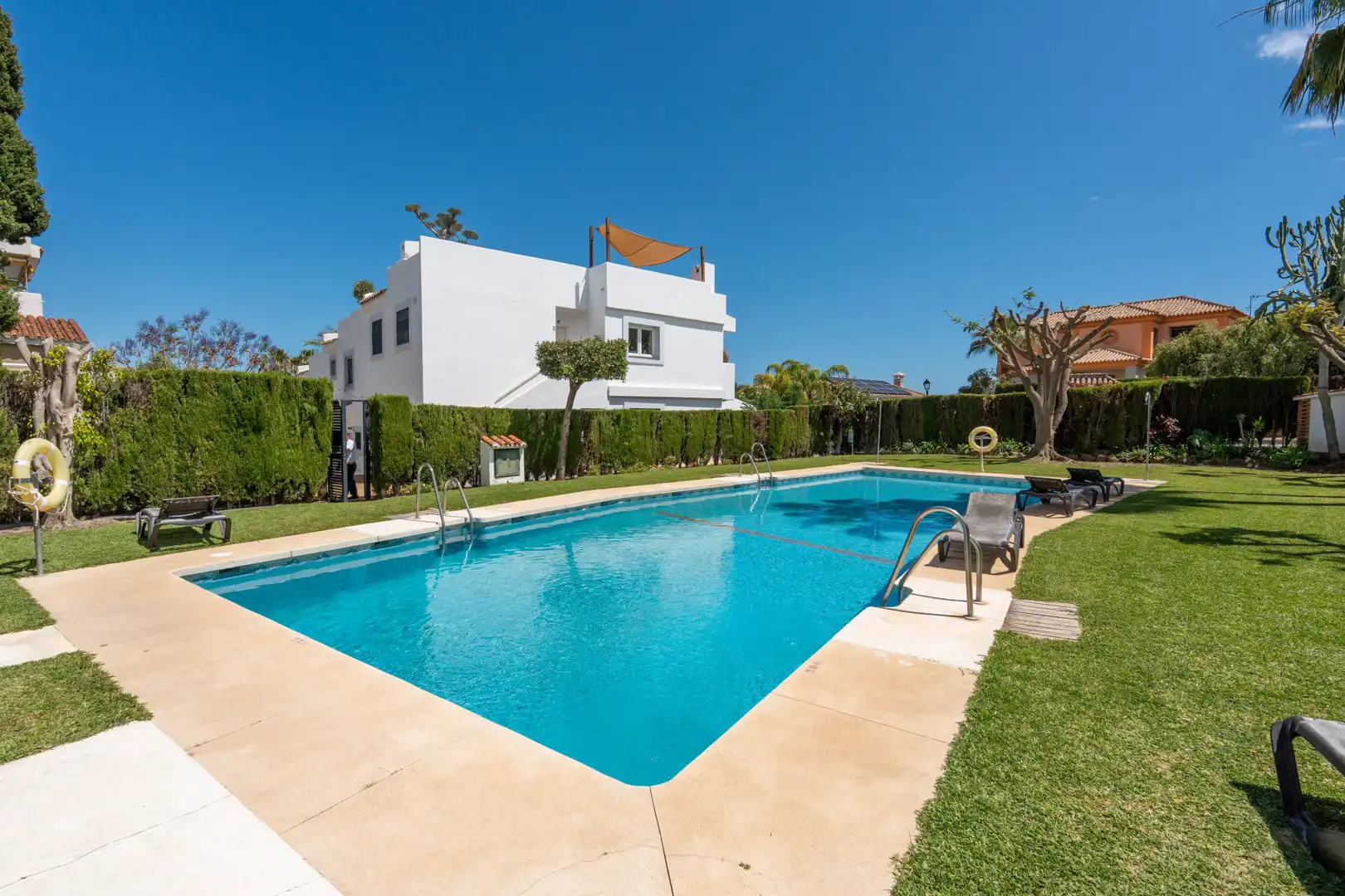 Jardí de Casa adosada en venda en Marbella amb Aire condicionat, Jardí privat i Terrassa
