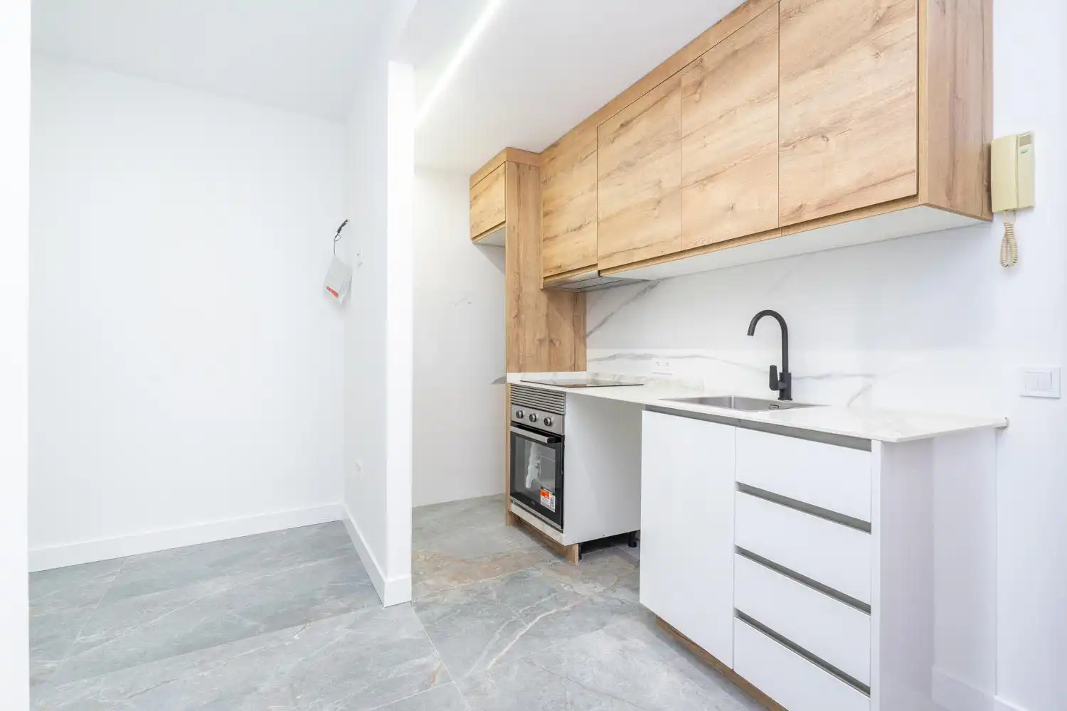 Küche von Wohnung zum Verkauf in Madrid