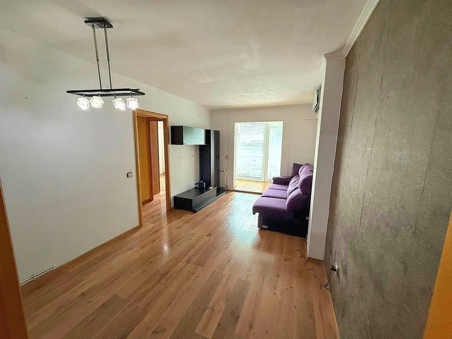Wohnzimmer von Wohnungen zum Verkauf in Cunit mit Klimaanlage, Heizung und Parkett