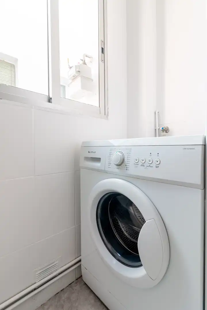 Bedroom of Flat for sale in Madrid