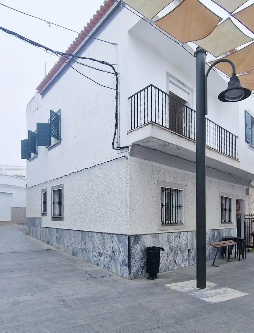Vista exterior de Casa o chalet en venta en Cheles con Terraza, Trastero y Balcón