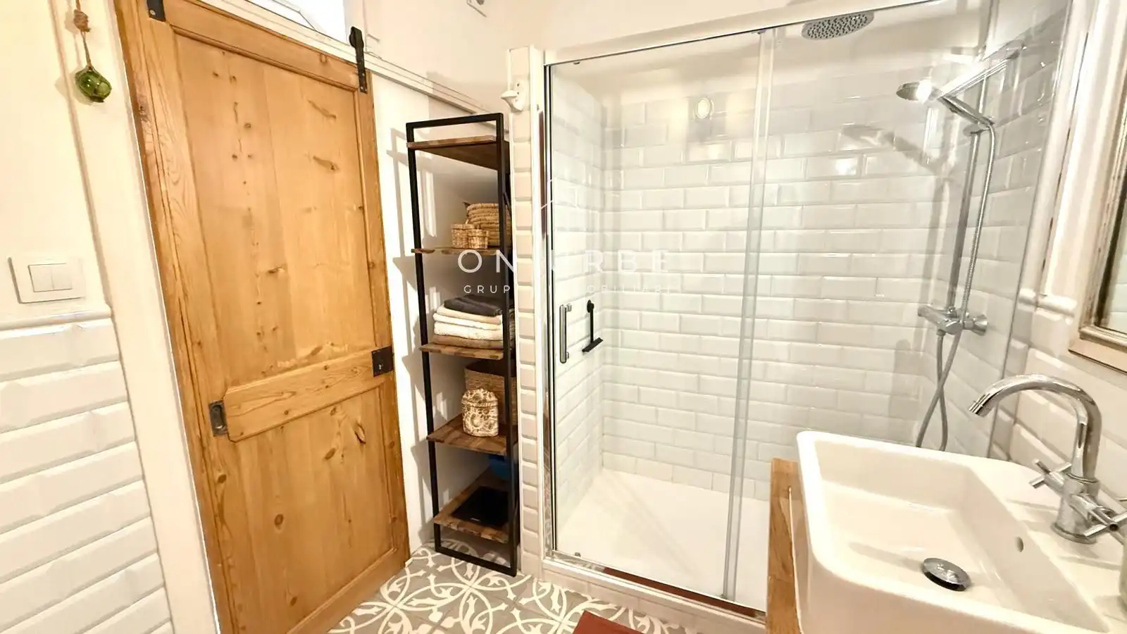 Bathroom of Flat for sale in Barcelona  with Air Conditioner, Terrace and Balcony