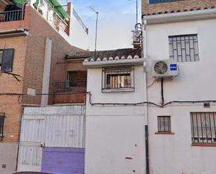 Exterior view of Flat for sale in  Granada Capital