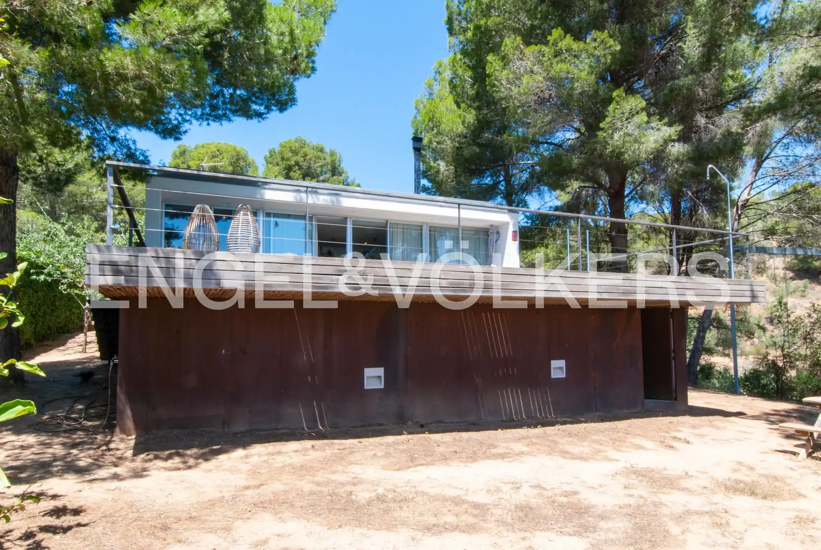 Vista exterior de Casa o xalet en venda en Riudecanyes amb Aire condicionat, Jardí privat i Terrassa