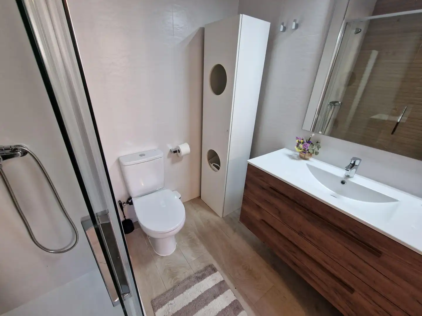 Badezimmer von Erdgeschoss zur Miete in Águilas mit Klimaanlage, Möbliert und Alarm