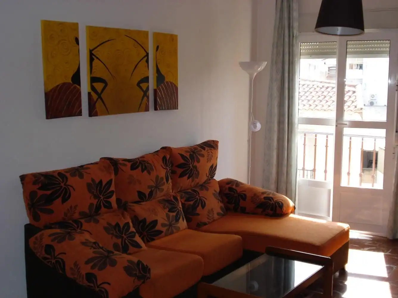 Apartment mit Terrasse zur Miete in Travesía Cervantes
