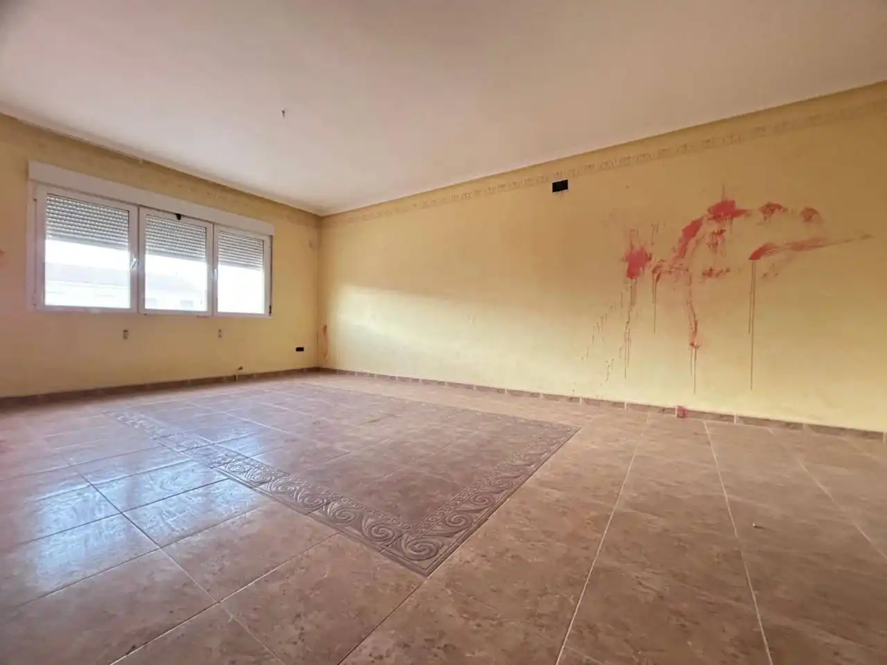 Sala de estar de Casa adosada en venta en Consuegra con Jardín privado y Terraza