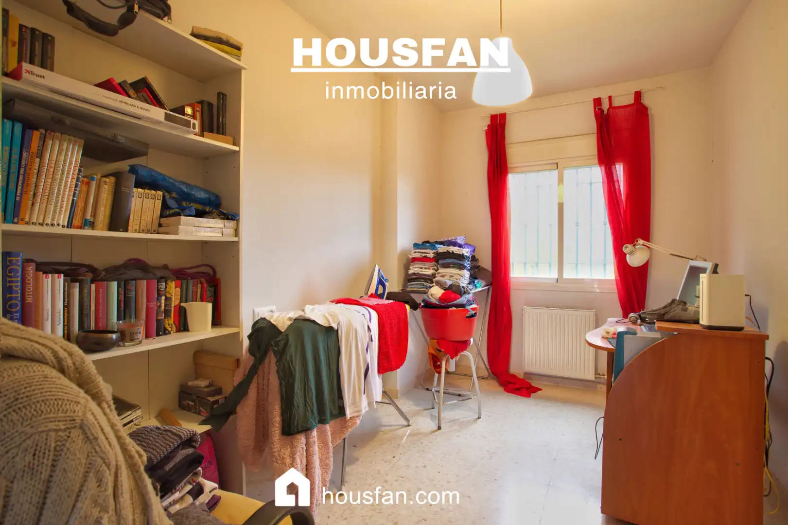 Habitación de Casa adosada en venta en Mejostilla