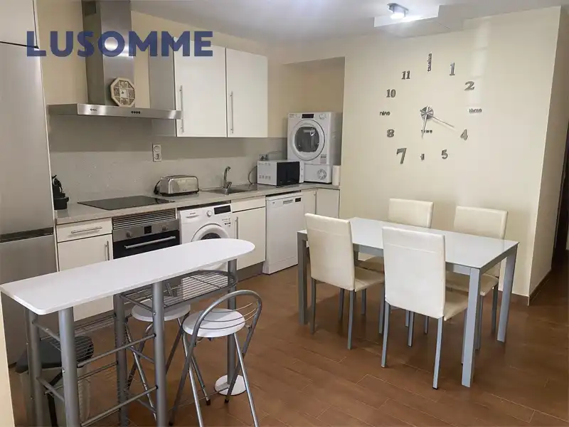 Cocina de Planta baja en venta en Valencia con Aire acondicionado y Horno