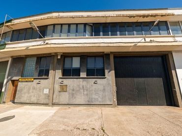 Nave industrial in vendita a La Puebla de Alfindén