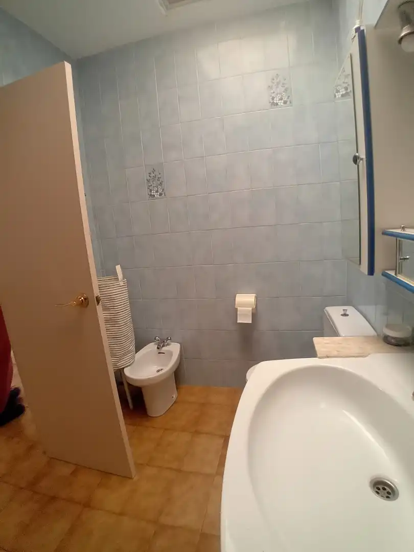 Badezimmer von Einfamilien-Reihenhaus zum Verkauf in L'Ametlla de Mar  mit Klimaanlage, Terrasse und Schwimmbad