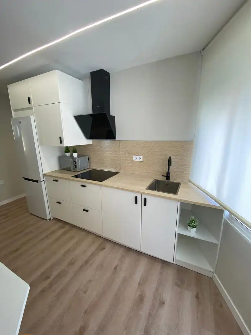 Flat for sale in Calle SIERRA DEL CASTAÑO, Tiro de Línea