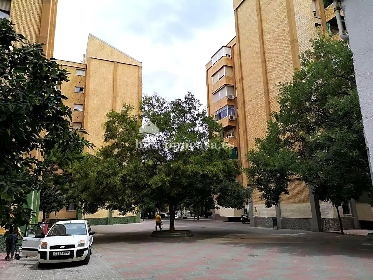 Vista exterior de Planta baja en venta en Jaén con Terraza y Balcón