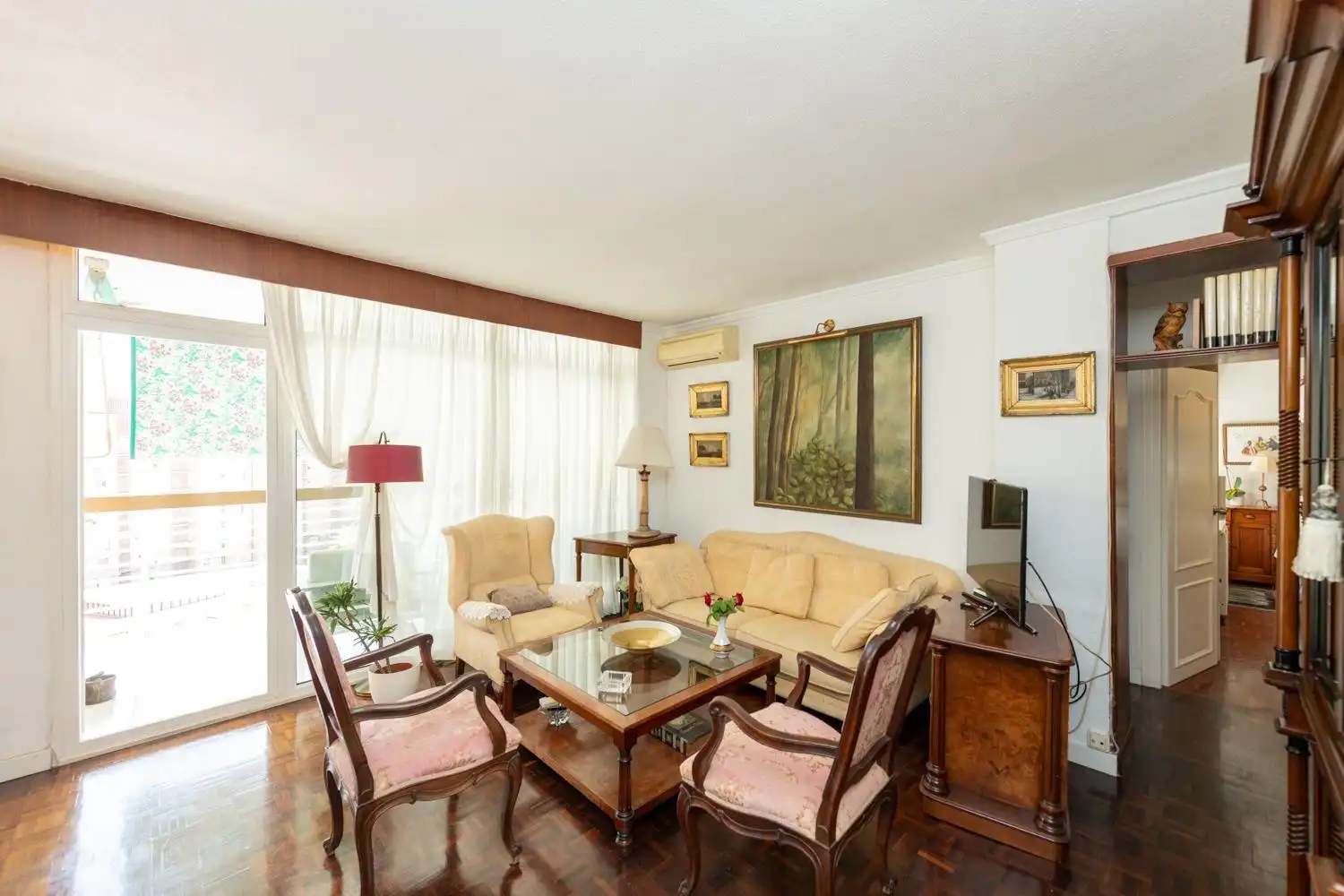 Sala de estar de Piso en venta en Alicante / Alacant con Jardín privado, Terraza y Piscina comunitaria