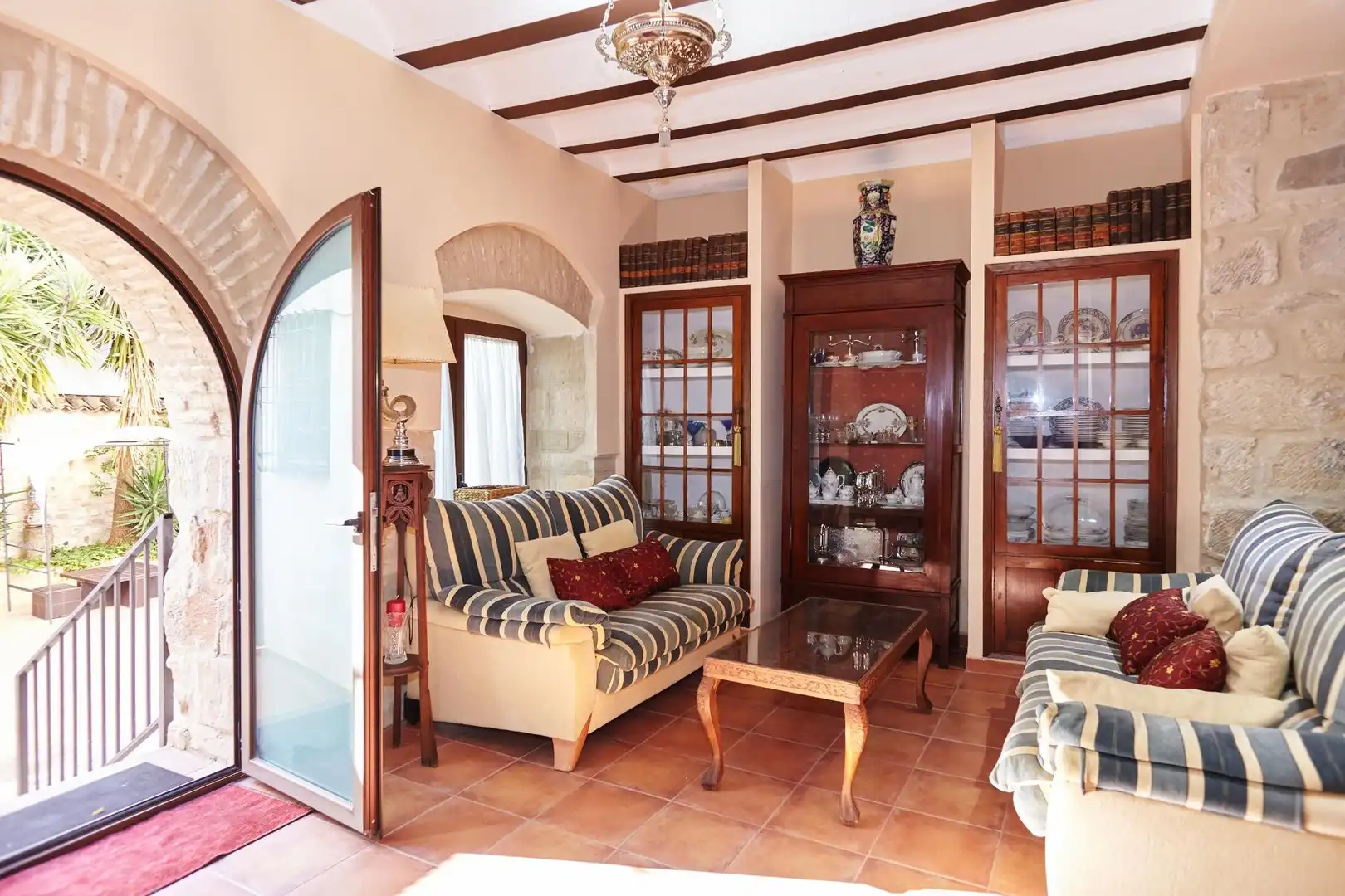 Sala d'estar de Casa o xalet en venda en Baeza amb Aire condicionat, Calefacció i Terrassa