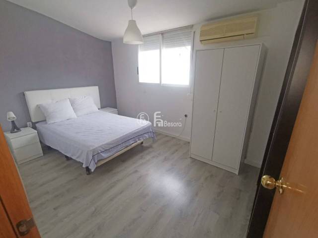 Apartamento en Venta en Calle Joan Baget en Instituts - Universitat