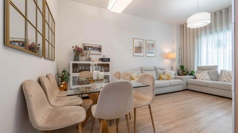 Foto 2 de Piso en venta en Calle Actriz Fabiana Laura, 25, Rosaleda - Juventud, Granada Capital