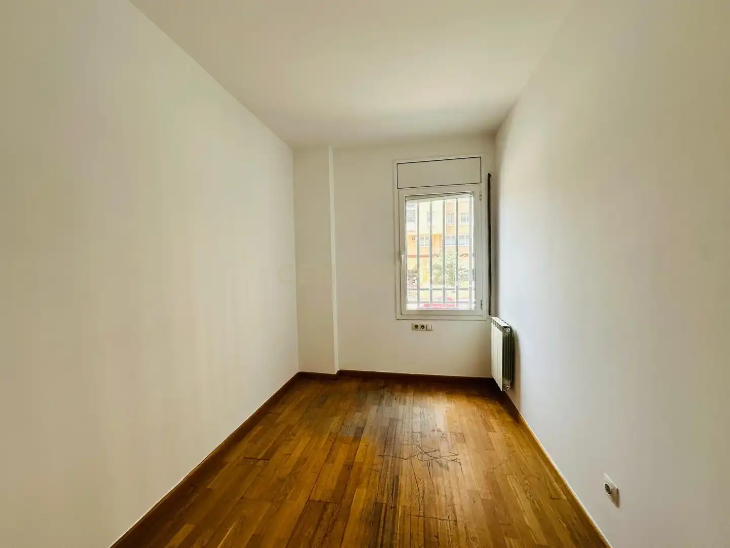 Bedroom of Flat for sale in Sabadell