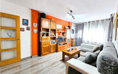 Living room of Flat for sale in Parla  with Air Conditioner, Heating and Terrace