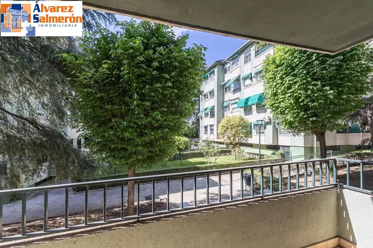 Piso en venta en Calle Bajo de Huétor, Cervantes