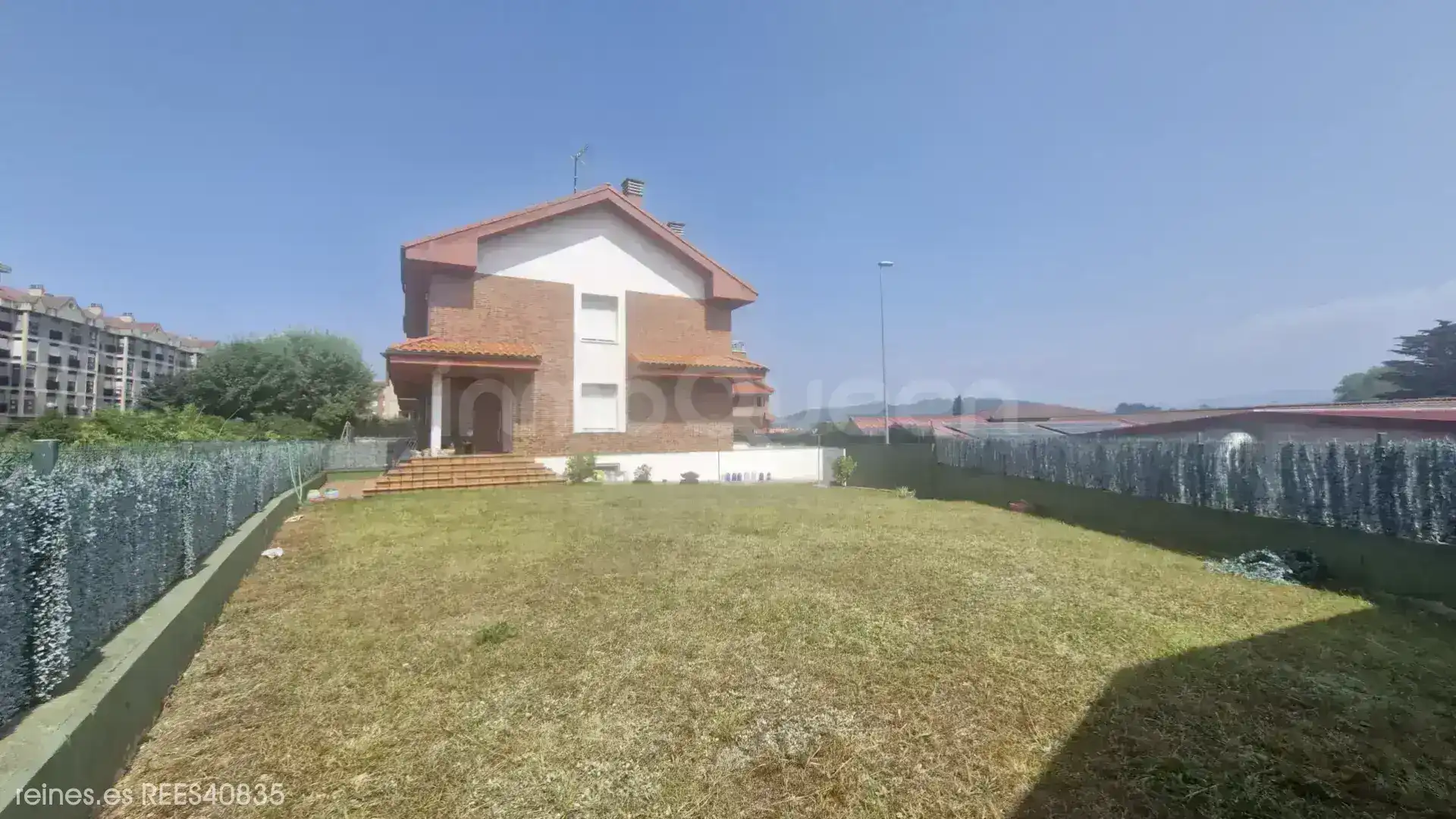 Casa adosada en venda en Siero amb Calefacció, Jardí privat i Terrassa