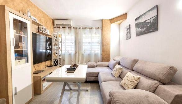 Living room of Planta baja for sale in  Granada Capital  with Air Conditioner
